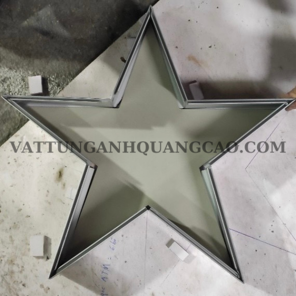 Gia công khung nhôm nhét cạnh hình ngôi sao
